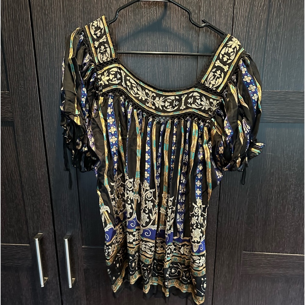 Eci blouse.​